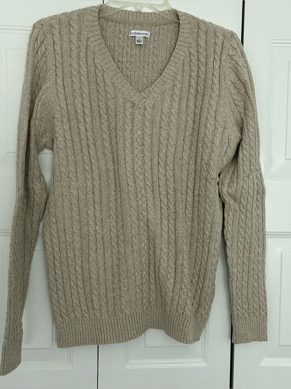🌟EUC Tan Heather Classic Cable Mock V Neck Sweater, L